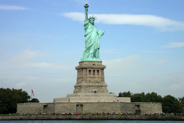 Tượng Nữ Thần Tự Do, New York - Top 5 địa điểm tham quan gắn liền văn hóa lịch sử nước Mỹ